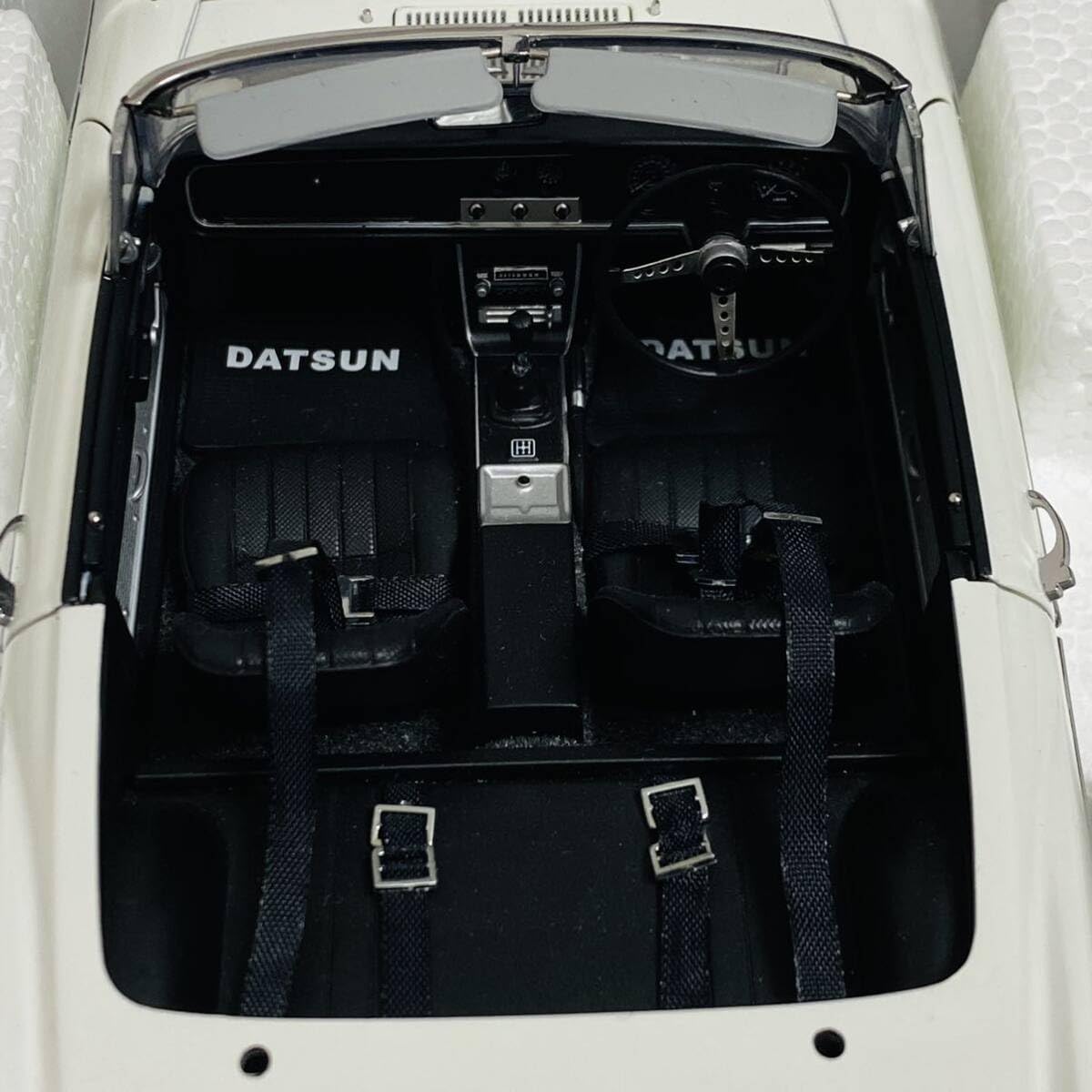 Amazon | AUTOart MILLENNIUM オートアート 1/18スケール DATSUN